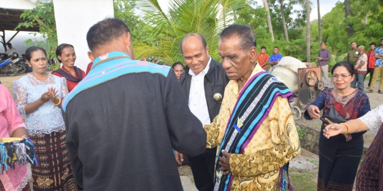 “Warna Perjalanan 50 Tahun SD Inpres Waiwaru: Dari Atap Koli hingga Reuni Penuh Syukur”