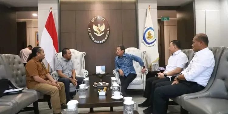 Bupati Flotim Terpilih Anton Doni Bertemu Menteri Kelautan dan Perikanan