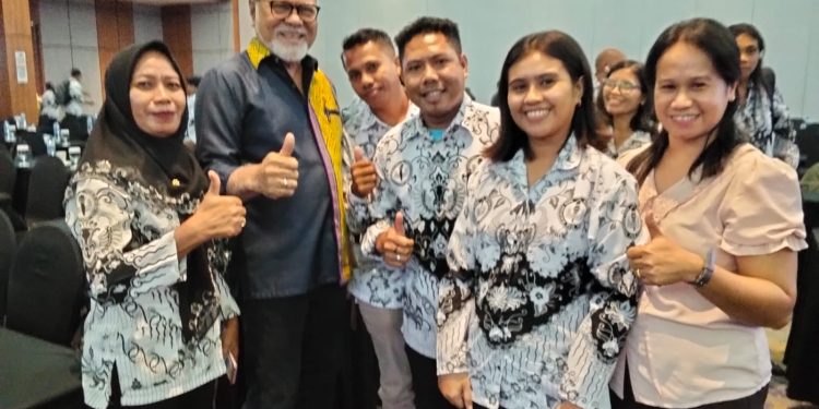 Para Guru dan Dosen Kota Kupang Ikut Sosialisasi Empat Pilar Kebangsaan MPR RI