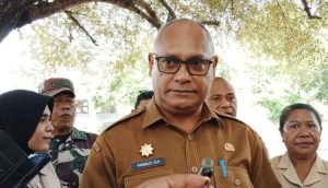 Sekda Lembata Tinjau Makan Bergizi Gratis Perdana di SMP Negeri 4 Lamahora