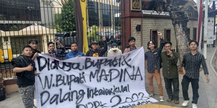 Aliansi Mahasiswa Madina Laporkan Kadis Pendidikan ke Kejati Sumut, Dugaan Pemerasan Penempatan PPPK 2024