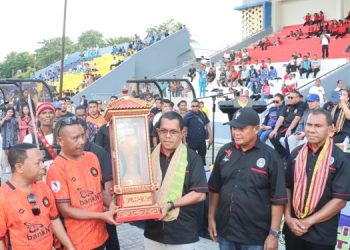 Gubernur NTT Melki Buka ETMC : “Jaga Sportivitas dan Hindari Anarkis”