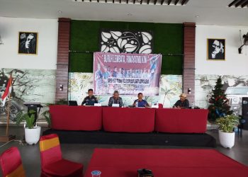 Organisasi TKBM Lewoleba Rayakan Hari Buruh Internasional, Mengusung Tema, “Buruh Lembata Nasipmu Kini. “!!