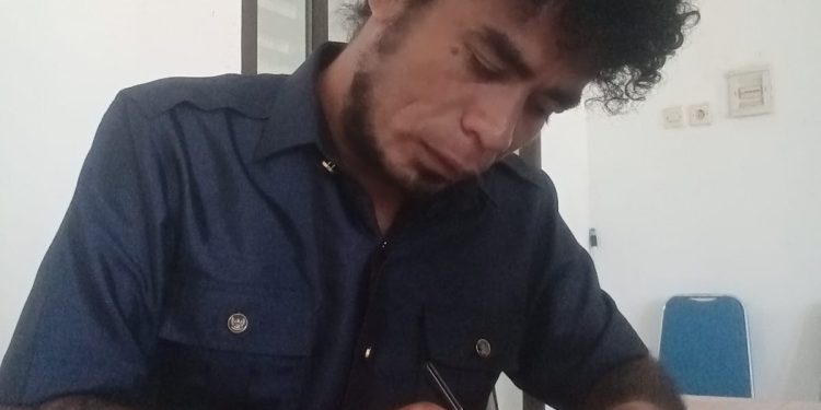 Jhon Batafor Kembalikan uang Bimtek DPRD Lembata