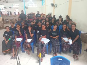 OMK SANTA THERESIA LOANG SUKSES GELAR JALAN SALIB TEMATIK