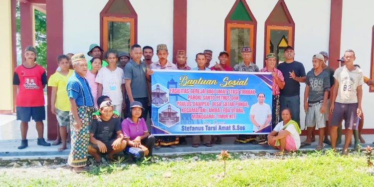Peduli Kegiatan Rohani Stefanus Tarsi Salurkan Bantuan Fasilitas Gereja di Manggarai Timur