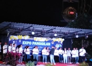 Dialog Tiga Orang Putri pada Expo Panggilan di Pelataran Asissi 