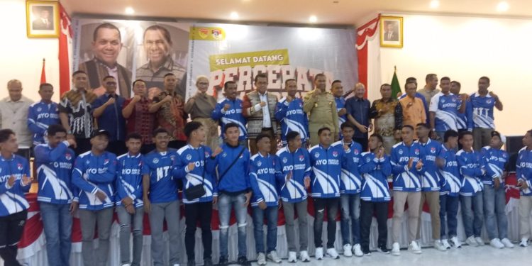 Gubernur NTT Siapkan Bonus Pemain Persebata