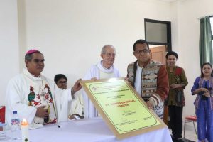 Gubernur Melki Hadiri Acara Pemberkatan dan Peresmian St. Camillus Social Center