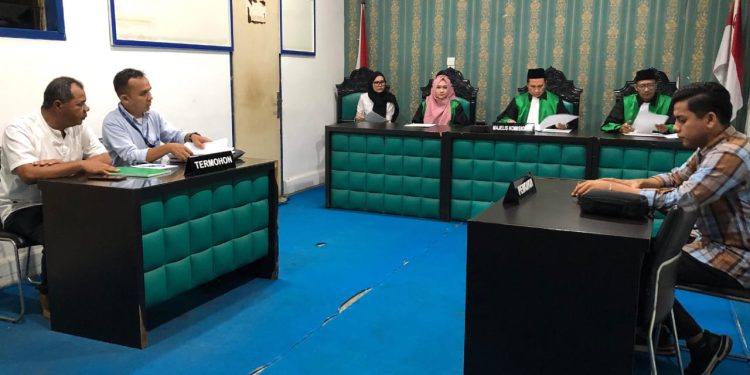 Sidang Kedua Sengketa Informasi: Kades Pidoli Lombang Bantah Terima Surat, Pemohon Tunjukkan Bukti, Komisi Tegaskan Hak Publik