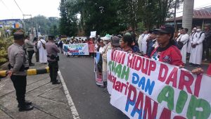 Masyarakat Flores Aksi Damai Menolak Pembangunan Geothermal