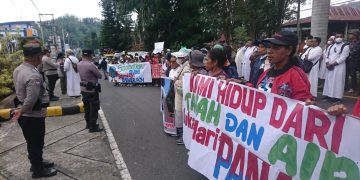 Masyarakat Flores Aksi Damai Menolak Pembangunan Geothermal