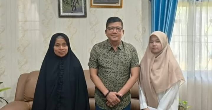 Ketua DPRD Madina H. Erwin Efendi Lubis, SH, Motivasi Husnil Khotimah Nasution, Calon Mahasiswi Sukses diterima di Universitas Al-Azhar di Kairo