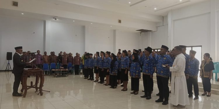 Transformasi Birokrasi di Lembata, Bupati Kanis Lantik 23 Jafung dan Serahkan 31 SK Promosi Jabatan