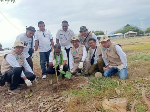 Lembata Menanam Masa Depan: Gerakan Hijau Lintas Sektor Tanam 500 Pohon Malapari untuk Ekologi dan Energi Berkelanjutan