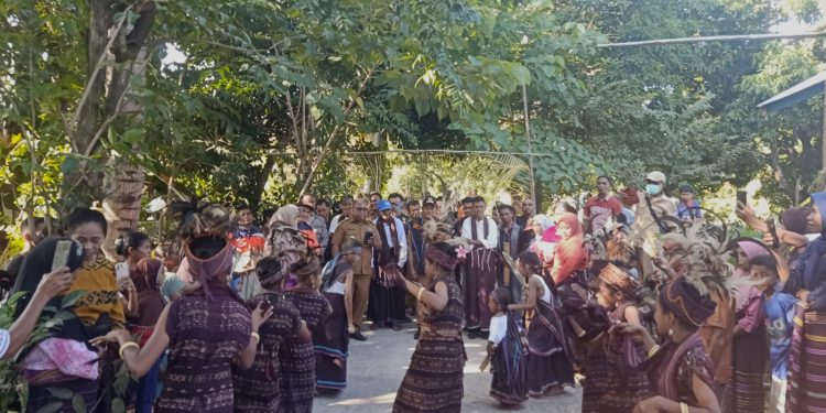 Bupati Lembata Resmikan Akses Air Bersih Bagi Warga Riangbao