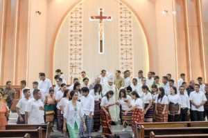 Uskup Larantuka Lantik Pengurus Pemuda Katolik Lembata : Refleksi mendalam Yuvensius Tukung