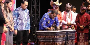 Gubernur NTT Hadiri Dies Natalis dan Peresmian Gedung Bruno Sukarto Stikom Uyelindo Kupang