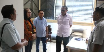 Wagub Asadoma Tinjau KC Pembantu Mobile Bank NTT Surabaya