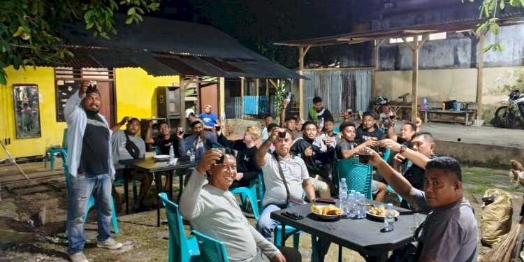 Kapolres Alor AKBP. Nur Azhari Gelar ‘Ngopi Presisi’ Rangkai Harmoni Pemuda Wetabua