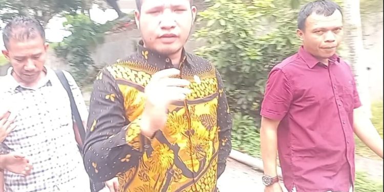 Didampingi Anggota DPRD Saat Diperiksa Inspektorat, Netralitas Klarifikasi Kades Simpang Koje Dipertanyakan