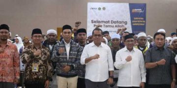 Gubernur Melki Sambut Jemaah Haji Asal NTT Dari Tanah Suci