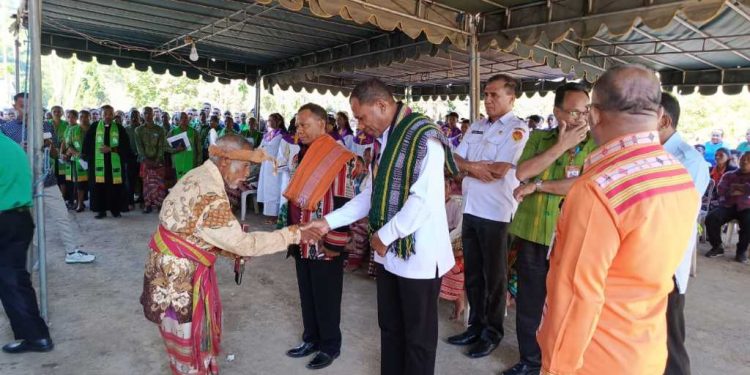 Wakil Gubernur Johni Asadoma Hadiri HUT ke-97 GMIT Getsemani Oelbubuk