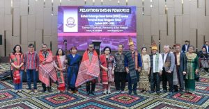 Wakil Gubernur Johni Asadoma Ajak IKBB Saroha Berkontribusi Membangun Daerah