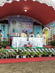 Bupati Lembata Profisiat Pater Patrisius Breket Mudaj,SSCC Atas Pesta Perak Hidup Imamat 