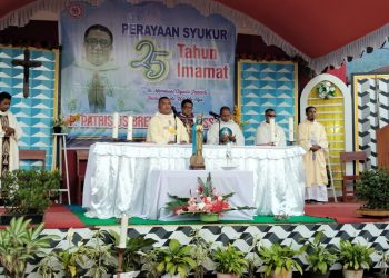 Bupati Lembata Profisiat Pater Patrisius Breket Mudaj,SSCC Atas Pesta Perak Hidup Imamat 