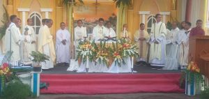 Frans Betekeneng,SVD,  Pastor Paroki  Santisima Trinidad Buenos Aires Argentina Rayakan Syukur Imamat Perak di Lewotana Lembata