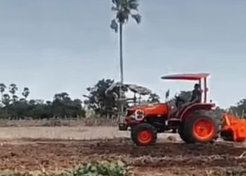 BantuanTraktor Anggota DPR RI Usman Husin Optimal Digunakan Poktan Oelolot, Rote