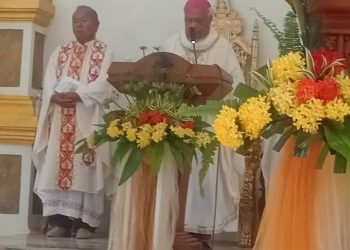 Uskup Larantuka Mgr, Frans Kopong Kung Resmikan Paroki Baru St. Yoseph Waikilok Dekenat Lembata