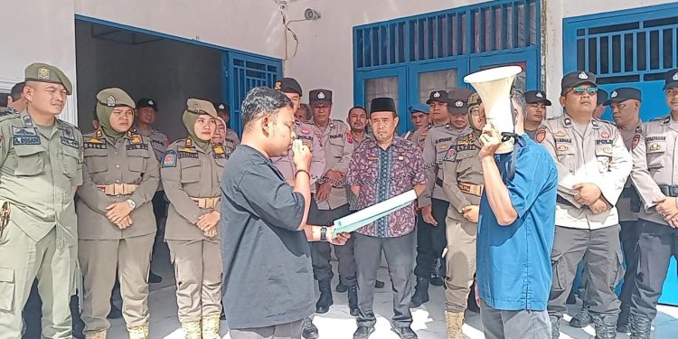 GPKN Demo di Kantor Inspektorat Mandailing Natal: Serahkan “Surat Pengunduran Diri Palsu” Sindiran Keras