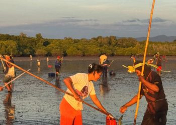 Festival Muro Lembata Bertajuk “Pau Ribu Gota Ratu” Resmi dibuka Masyarakat Adat Desa Kolontobo