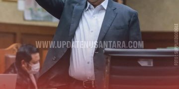 Hasto Kristiyanto dan Tom Lembong Bebas Usai Terima Amnesti Presiden Prabowo