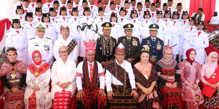 Gubernur NTT, Melki Laka Lena Pimpin Upacara HUT Ke-80 RI 