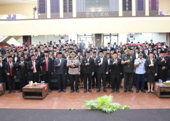 Gubernur NTT Anugerahi 320 PNS Pemprov NTT Tanda Kehormatan Satyalancana Karya Satya