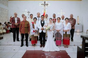 Meriahnya Pernikahan Putra-putri Penulis dan Wartawan