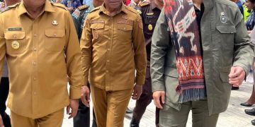 AHY Tiba di Sumba Timur, didampingi Johni Asadoma dan Umbu Lili Pekuwali