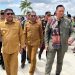 AHY Tiba di Sumba Timur, didampingi Johni Asadoma dan Umbu Lili Pekuwali
