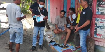 PMI Gandeng Awak Media Lembata : Bagi Masker di Wilayah Terdampak Erupsi Gunung 