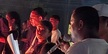 Badan Kesbangpol Lembata Apresiasi Forum Pinggir Jalan Gelar Doa dan  Aksi 1000 Lilin