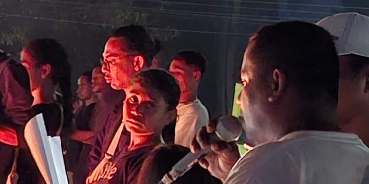 Badan Kesbangpol Lembata Apresiasi Forum Pinggir Jalan Gelar Doa dan  Aksi 1000 Lilin