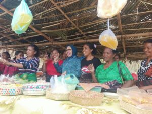 Produk Pangan Lokal PEKKA Siap Masuk NTT Mart, Staf Ahli PKK Lembata : “Kemasan Harus dirapikan”