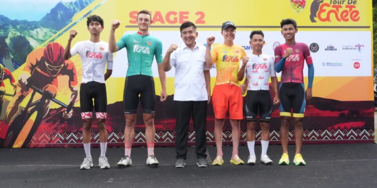 Pembalap Aljazair Taklukkan Etape Kedua Tour De EnteTe, Raja Tanjakan Masih dari Indonesia