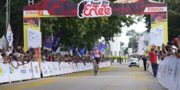 Rider Asal Aljazair, Emile Van Niekerk Orang Pertama Tiba di Finish Depan Mako Brimob Belu