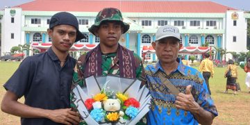 Putra Petani Kecil di Pelosok NTT Berlinang Air Mata Usai Dilantik Sebagai Anggota TNI AD di Rindam Jaya