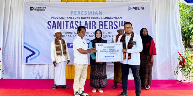 PT PELNI Ende dan BSI Maslahat Resmikan Fasilitas Sanitasi Air Bersih di Desa Ndetuzea