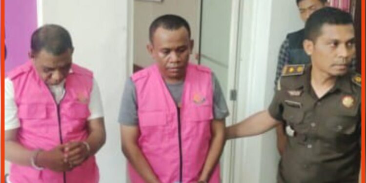 Kejari Kupang Tahan Dua Tersangka Kasus Dugaan Korupsi Sumur Bor Oenuntono